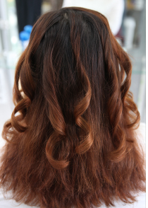 4. Let the sleeve tube holding hair inside free. Then, the sleeve tube automatically rolls the hair.

